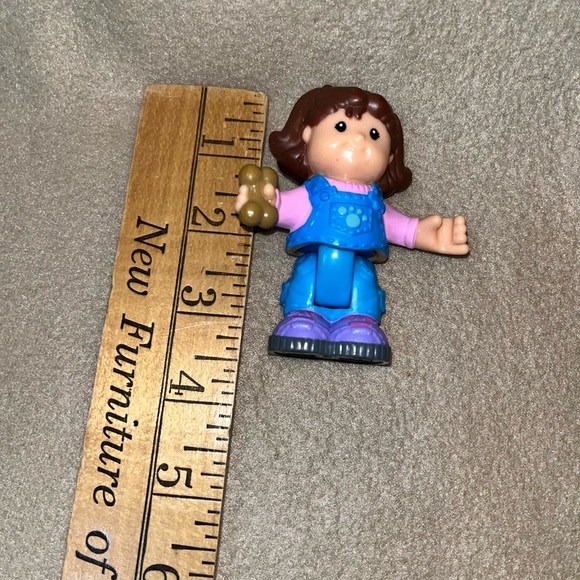 Little People Mia Posable Bendable 3" Figure - Picture 5 of 5